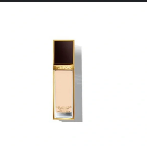 Tom Ford Shade and Illuminate Soft Radiance Foundation